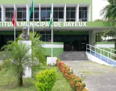 Urgente: paralisação dos médicos em Bayeux deixa população sem atendimento; atrasos salariais e assédio moral