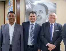 Romero Rodrigues se reúne com Gervásio Maia, presidente do PSB na Paraíba, em Brasília