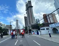 Curto-circuito pode ter causado incêndio em prédio em construção no Recife