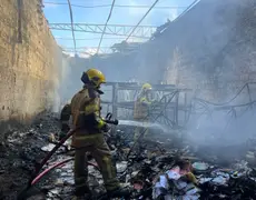 Incêndio atinge depósito de plásticos em Campina Grande