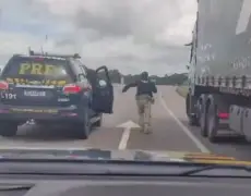 VÍDEO: perseguição entre policiais rodoviários federais e motorista de caminhão chama atenção na BR-230
