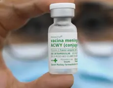 DF chama crianças e adolescentes para vacinação contra meningite