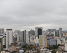 Curitiba lidera alta de imóveis entre as capitais e maior custo está em Balneário Camboriú