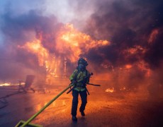 Destruição, colunas de fumaça e evacuação em massa: veja FOTOS e VÍDEOS de incêndio florestal em Los Angeles