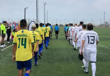 Brasil atropela Alemanha e vai às quartas do Mundial de Futebol PC