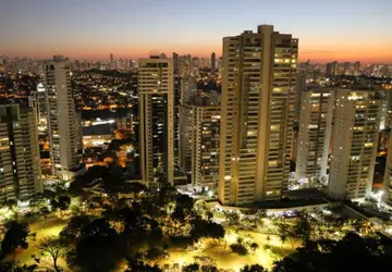 Renda média do trabalhador é de R$ 2,4 mil em Goiás, diz IBGE