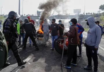 Ministros de Economia, Saúde, Obras Públicas e Ensino Superior do Equador renunciam após protestos indígenas