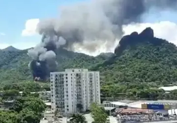 Incêndio destrói cenário da novela do Globoplay 