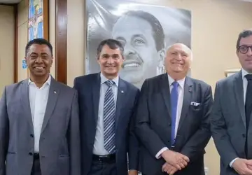 Romero Rodrigues se reúne com Gervásio Maia, presidente do PSB na Paraíba, em Brasília