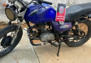 PM apreende motocicleta com sinais identificadores adulterados, na zona rural de Teixeira