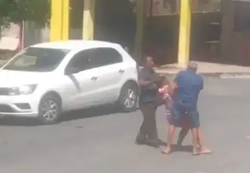 Homem é preso por puxar cabelo e bater em esposa no Sertão