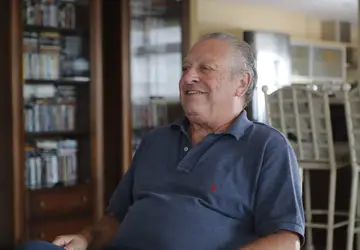 Da máquina de escrever ao Youtube: Carneiro Neto celebra 60 anos de jornalismo esportivo