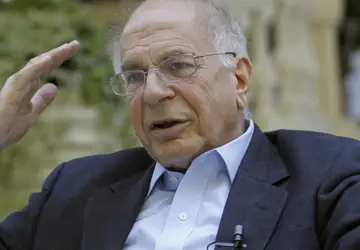 Morre aos 90 anos Daniel Kahneman, que revolucionou a percepção da racionalidade humana
