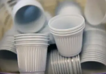 Prefeitura de Aguiar desembolsa mais de R$ 600 mil com produtos de limpeza; só com copos descartáveis foram R$ 52 mil