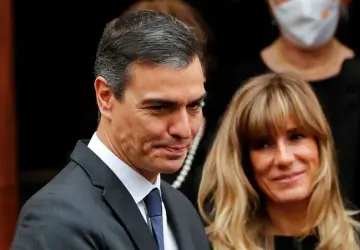 Sánchez anuncia permanência no governo da Espanha após denúncias contra esposa