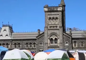 Polícia desmantela acampamento contra Israel e prende manifestantes em universidade do Canadá