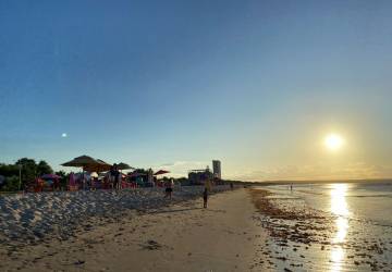 Um trecho de praia está impróprio para banho na Paraíba