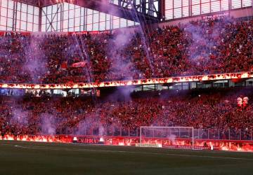 Torcida do Athletico esgota ingressos para jogo contra o Vitória