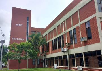 Concurso da UFPB tem edital publicado com 116 vagas e salários que passam de 4,5 mil