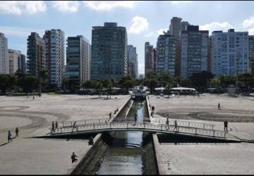 Veja onde estão as praias mais sujas em SP; Santos sai do ranking das piores