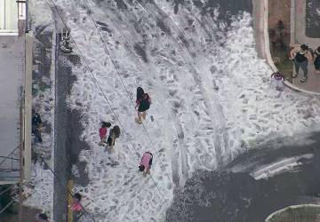 VÍDEO: granizo toma conta de ruas de Barueri, Grande SP, após forte chuva