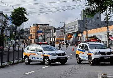 Mulher trans é assassinada a tiros no meio de avenida movimentada