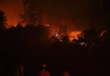 Novos incêndios em Los Angeles mantêm pânico entre moradores e turistas