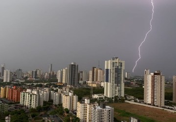 MT tem alerta para chuvas intensas, ventos de até 100 km/h e risco de alagamentos; veja previsão