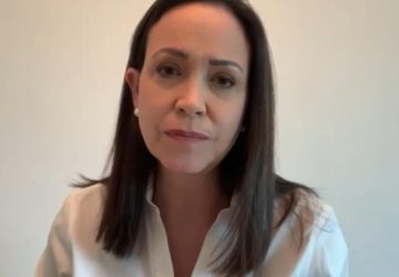 María Corina fala sobre prisão e diz que Maduro fechou espaço aéreo para impedir entrada de González