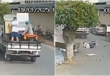 VÍDEO: Homem cai de veículo de mudança após guarda-roupa bater em árvore no Ceará