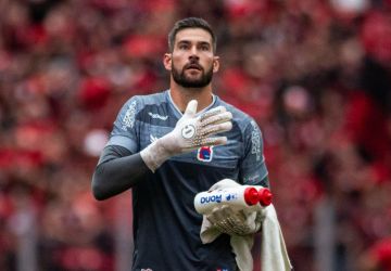 Argel sai em defesa de goleiro que 