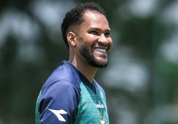 Coritiba acerta contratação de atacante ex-Corinthians e Fluminense