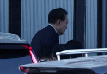 Presidente da Coreia do Sul é preso e enfrenta investigação por insurreição