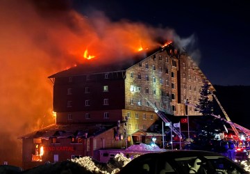 Incêndio em hotel de estação de esqui mata 10 pessoas e fere mais de 30 na Turquia