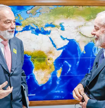 Dono da Claro se reúne com Lula e diz que pretende investir R$ 40 bilhões no Brasil
