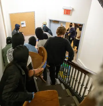 Estudantes pró-Palestina invadem prédio da Universidade Columbia