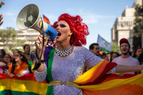 Maioria é a favor do casamento entre pessoas do mesmo sexo e de leis contra discriminação, mostra pesquisa