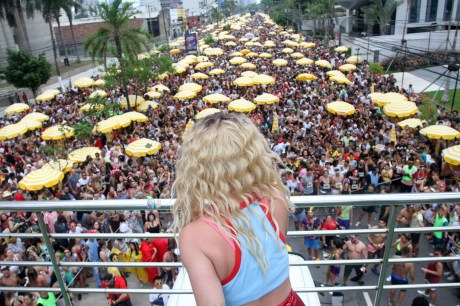 Após cancelamento do carnaval de rua, Prefeitura de SP estuda criar programa de ajuda a blocos em 2022, diz secretária da Cultura