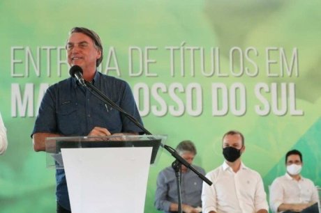 Presidente entrega títulos de propriedade rural em Mato Grosso do Sul