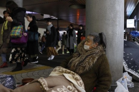 Vídeos com humilhações de sem-teto viralizam no Japão e preocupam ONGs