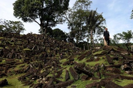 A polêmica e as suspeitas sobre descoberta da 'pirâmide mais antiga do mundo'