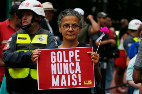 Ato em SP pede punição a todos os envolvidos nos ataques de 8/1