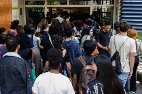 Estudantes podem consultar Pé-de-Meia a partir de quarta-feira