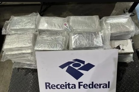 Receita Federal apreende 51 quilos de cocaína no aeroporto do Galeão