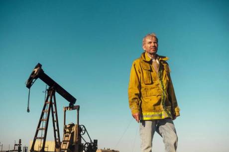 Billy Bob Thornton vive lobo solitário em série sobre mundo do petróleo no Texas