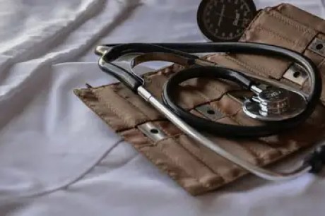 Número de médicos no Brasil aumenta 23,6% de 2019 a 2023