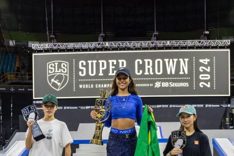 Rayssa Leal vence no fim e se torna tricampeã mundial de skate street