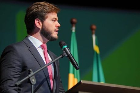 Prefeito Bruno Cunha Lima inicia reforma administrativa com exoneração de secretários de Campina Grande