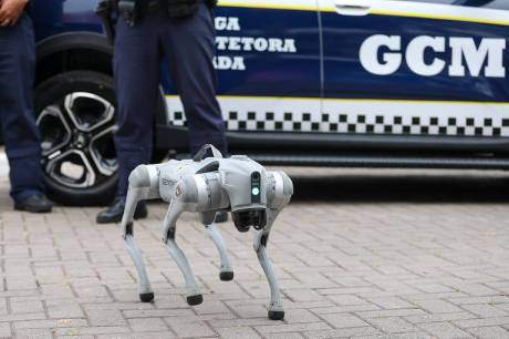 Conheça Leí, o cão-robô da Guarda Civil de São Paulo