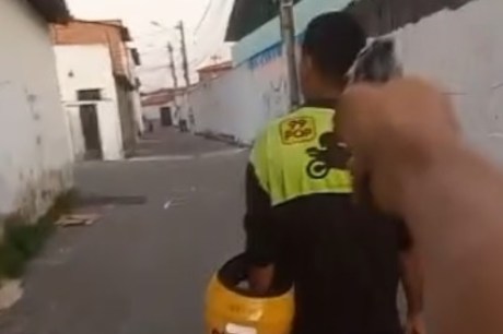 Motociclista de app assassinado pelas costas após interrogatório de facção era de bairro dominado por grupo rival